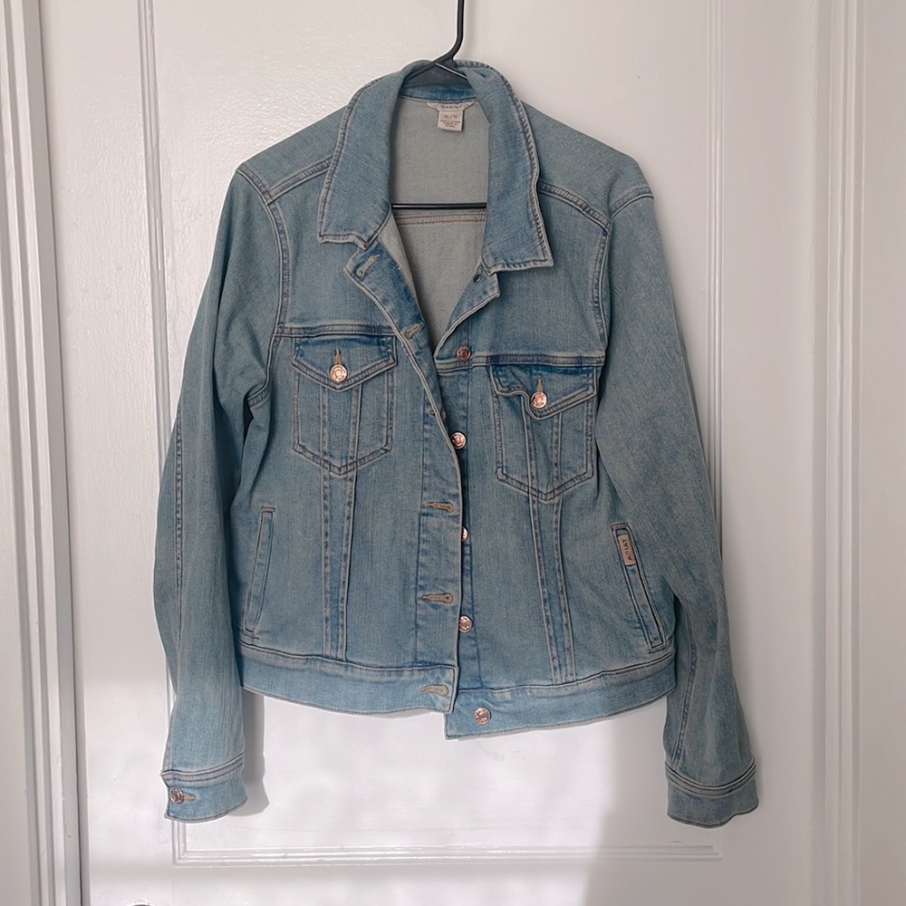 Women’s jean jacket